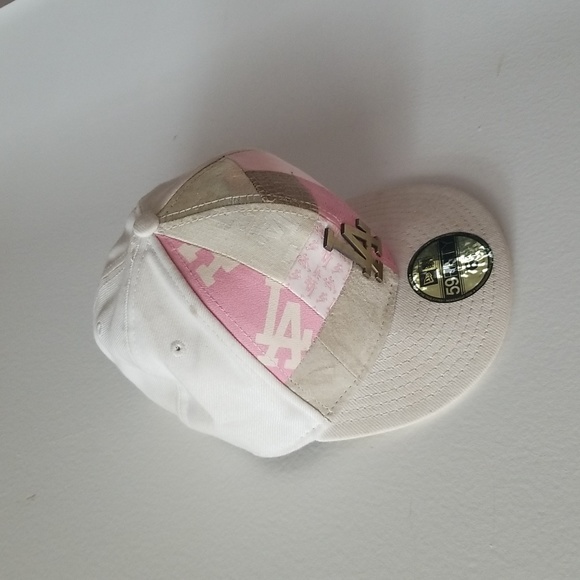 PINK/WHITE NEW ERA 59FIFTY FITTED HAT - Picture 3 of 5